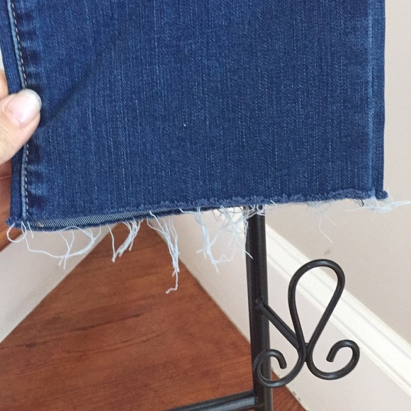 Lucky brand straight leg raw edge jean - Picture 3 of 6